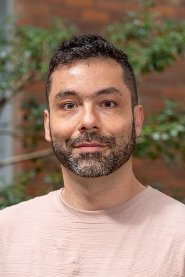 headshot of Jonathan Andicoechea