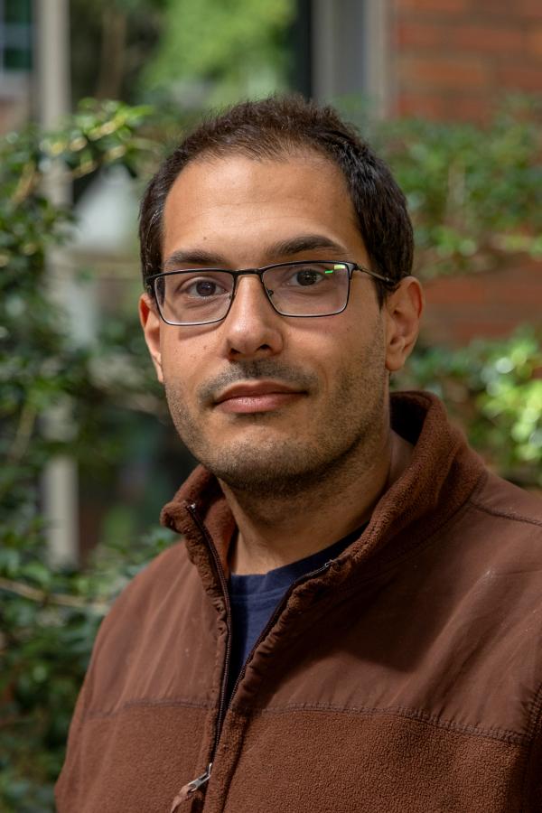 headshot of Javier Calvelo